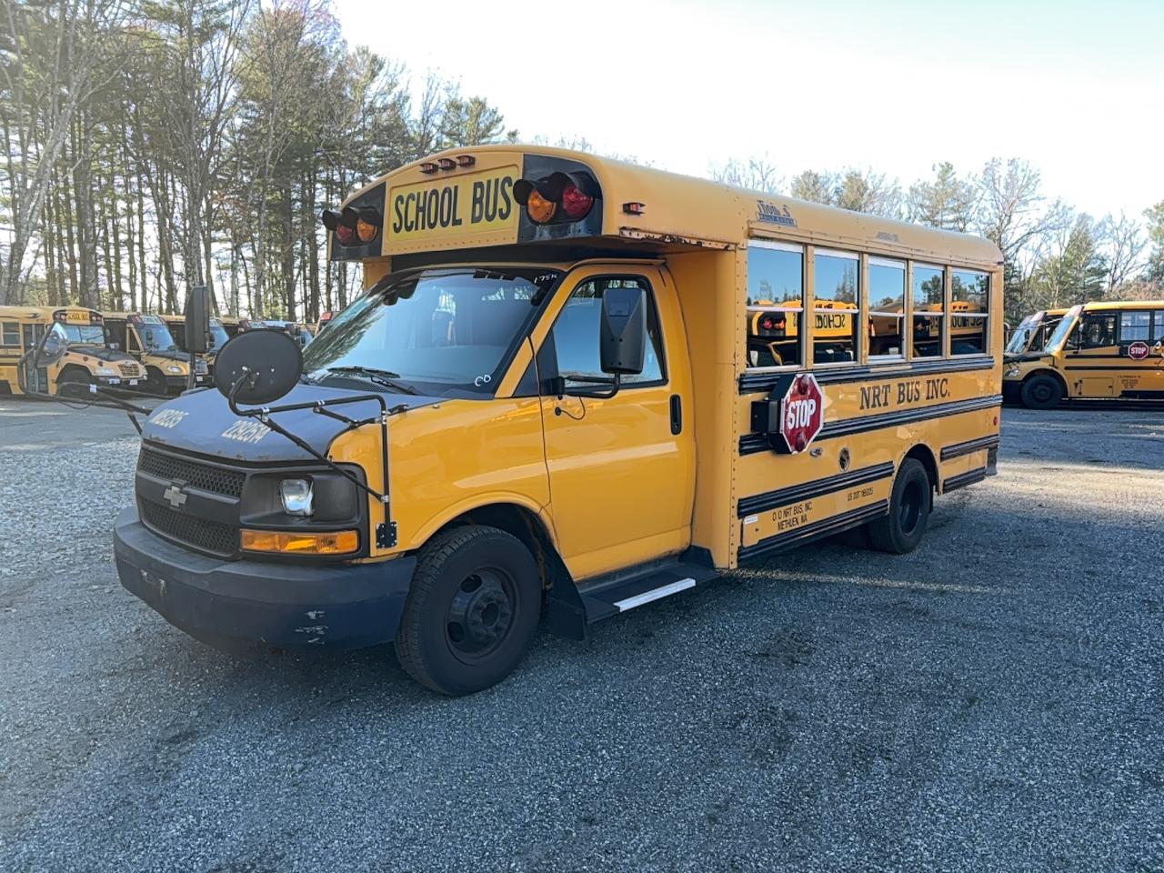 Chevrolet Express Image 2