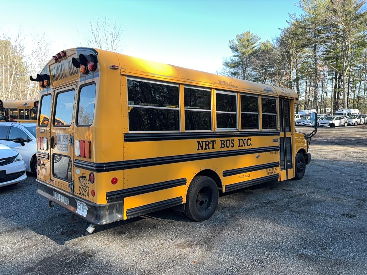 Chevrolet Express Image 5