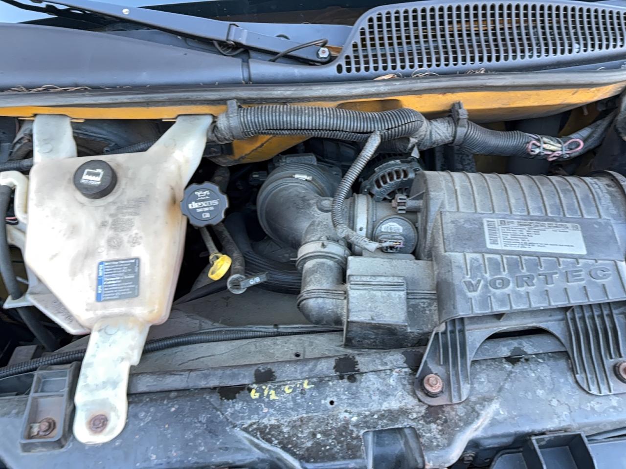 Chevrolet Express Image 4